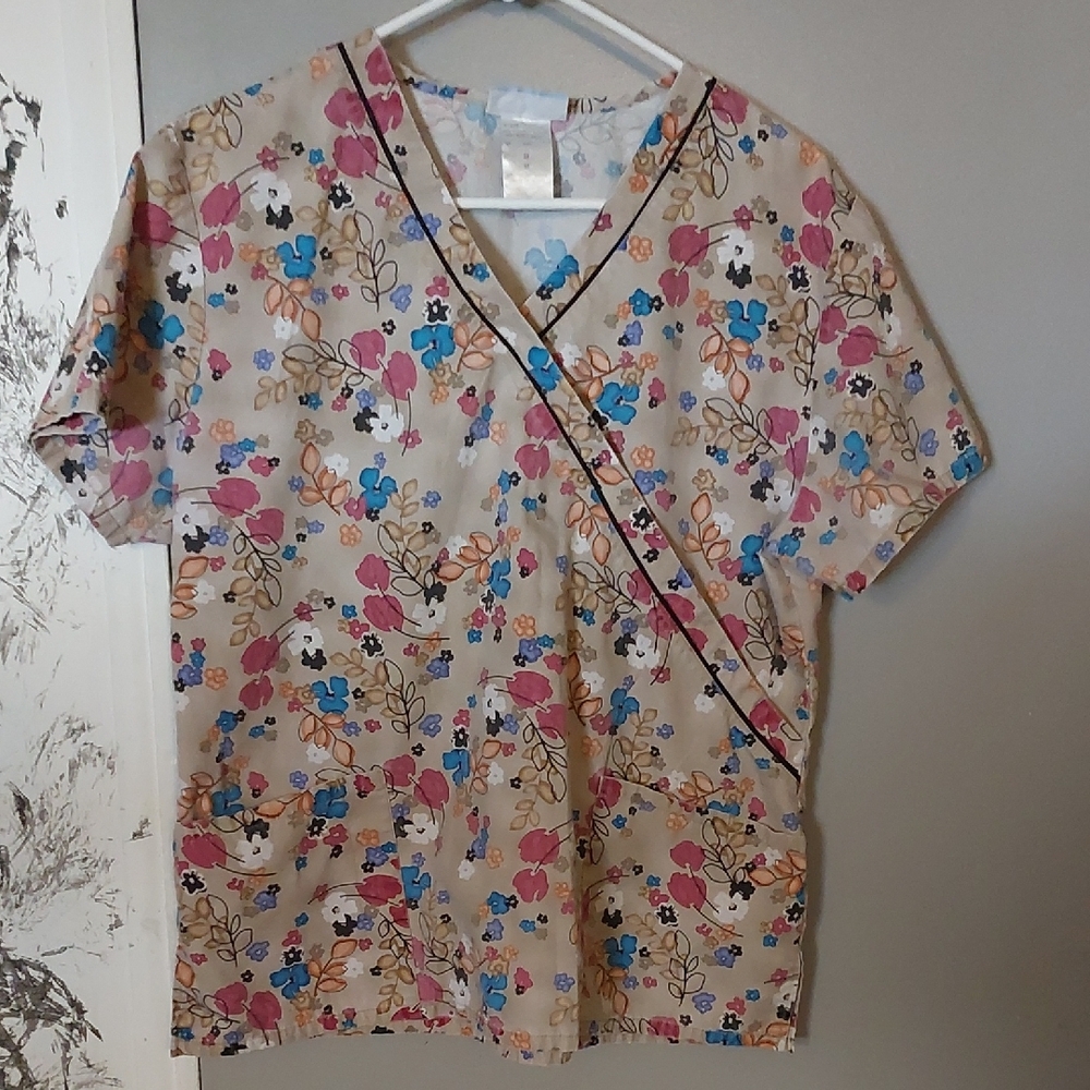 Floral Print Scrub Top